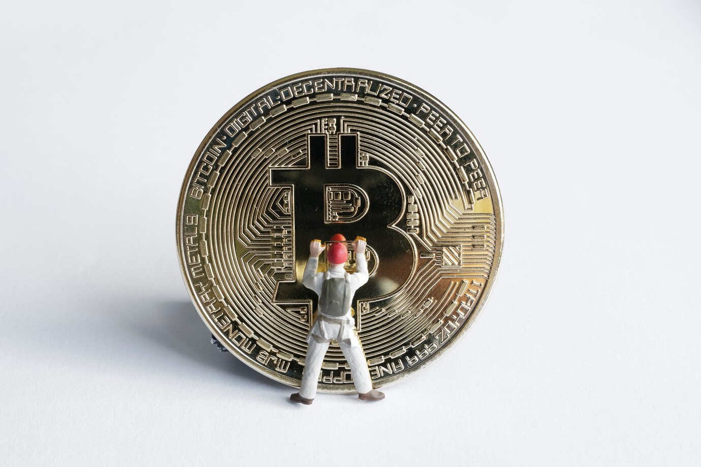macro-miner-figures-working-bitcoin